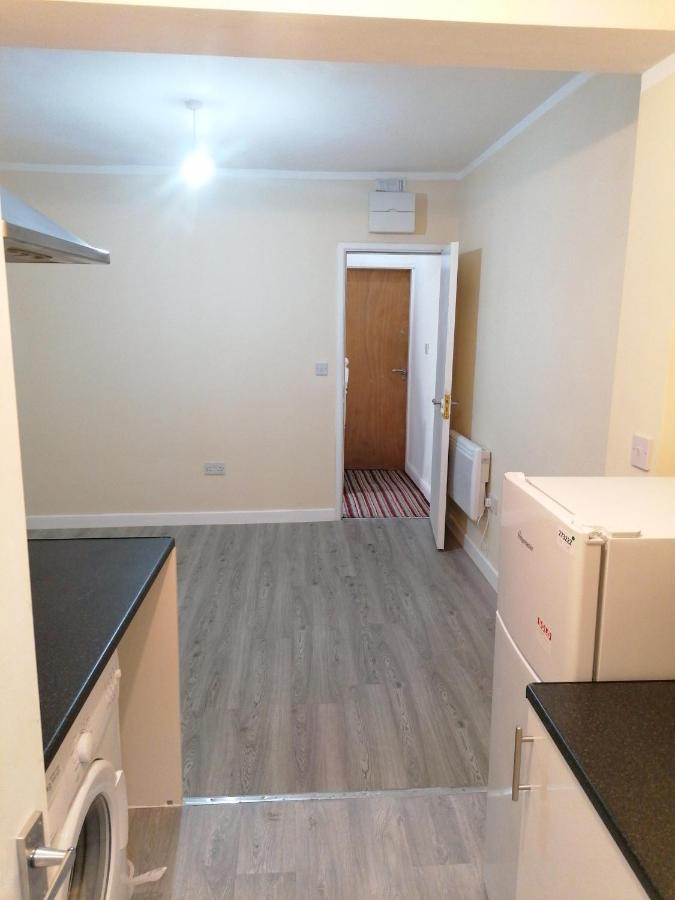 Self-Contained Studio Flat Bathrooms Kitchens Upgrade Locations To City Centre 15 Minutes Walking Distance Nottingham Universities Queen Hospitals City Hospitals 외부 사진