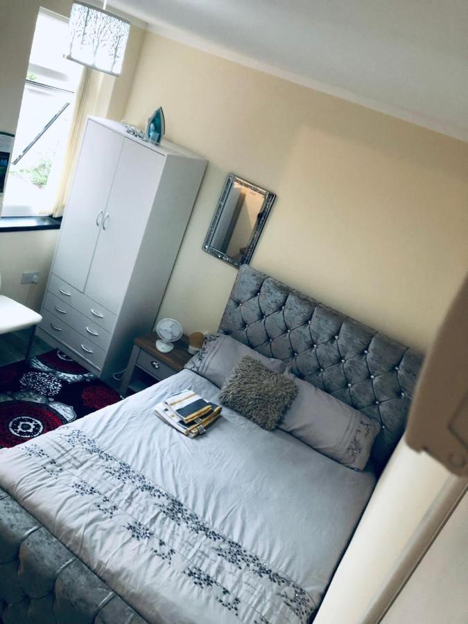 Self-Contained Studio Flat Bathrooms Kitchens Upgrade Locations To City Centre 15 Minutes Walking Distance Nottingham Universities Queen Hospitals City Hospitals 외부 사진